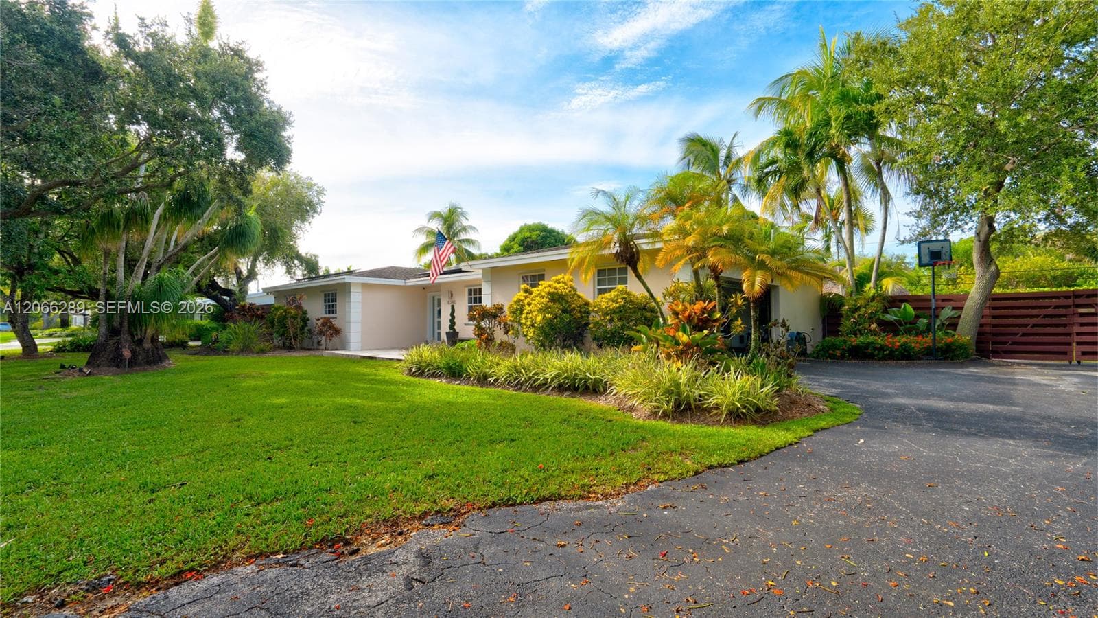 8340 SW 163rd St, Palmetto Bay, FL 33157 — zdjęcie 2