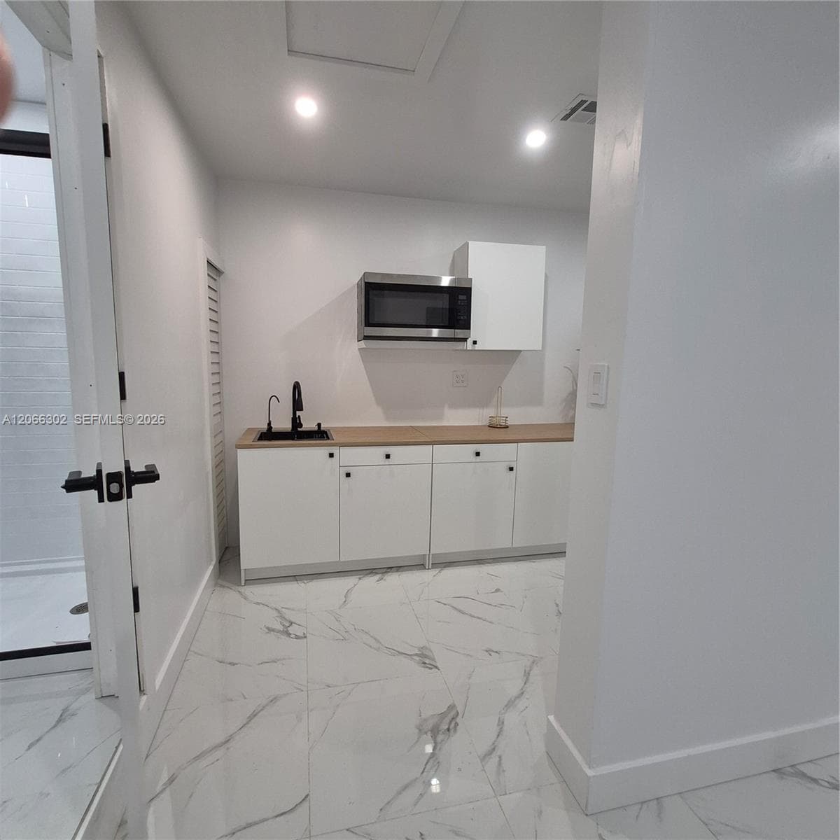 8220 NW 199th St # 8220, Hialeah, FL 33015 — zdjęcie 5