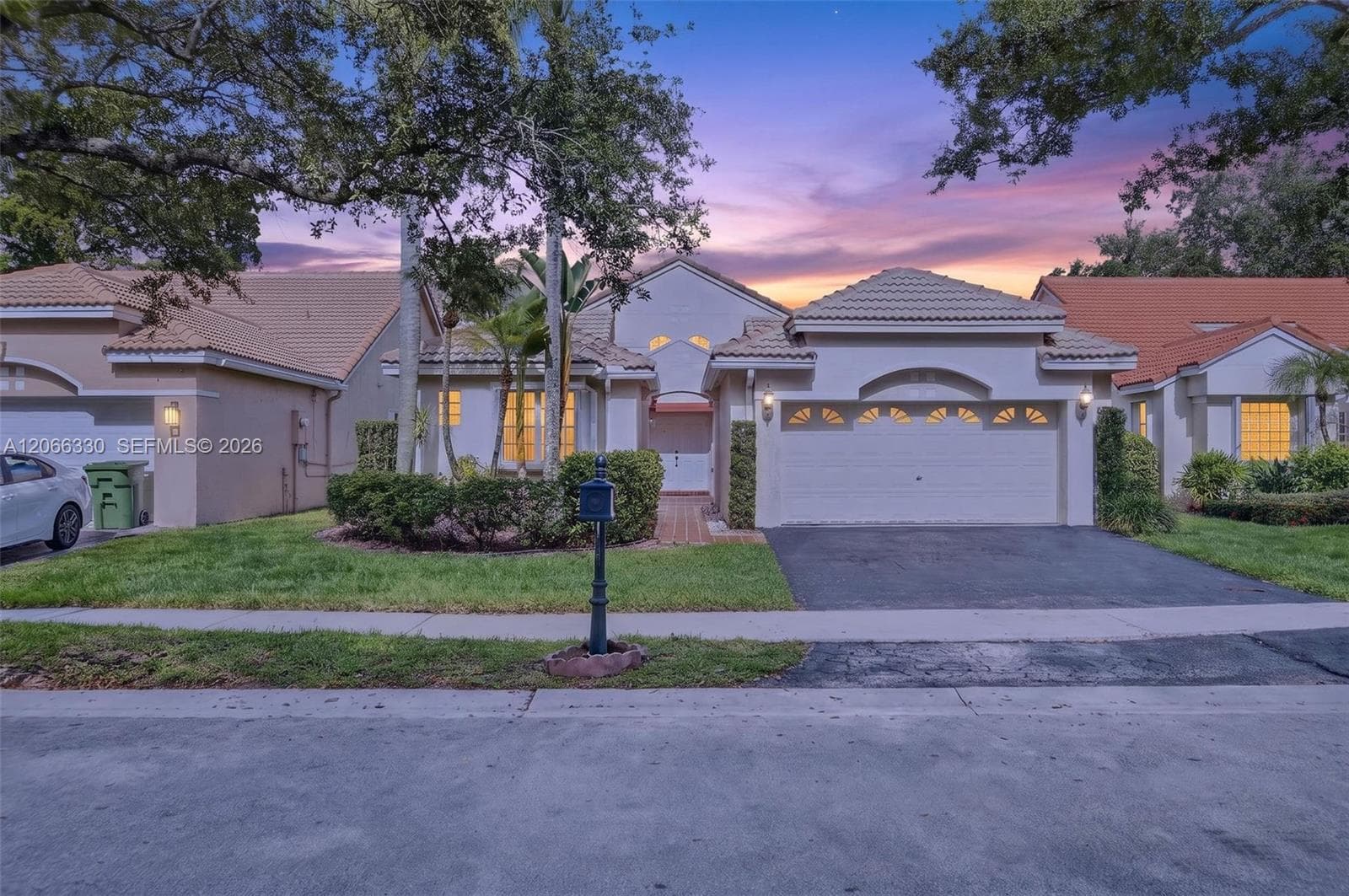 1520 Seabay Rd, Weston, FL 33326