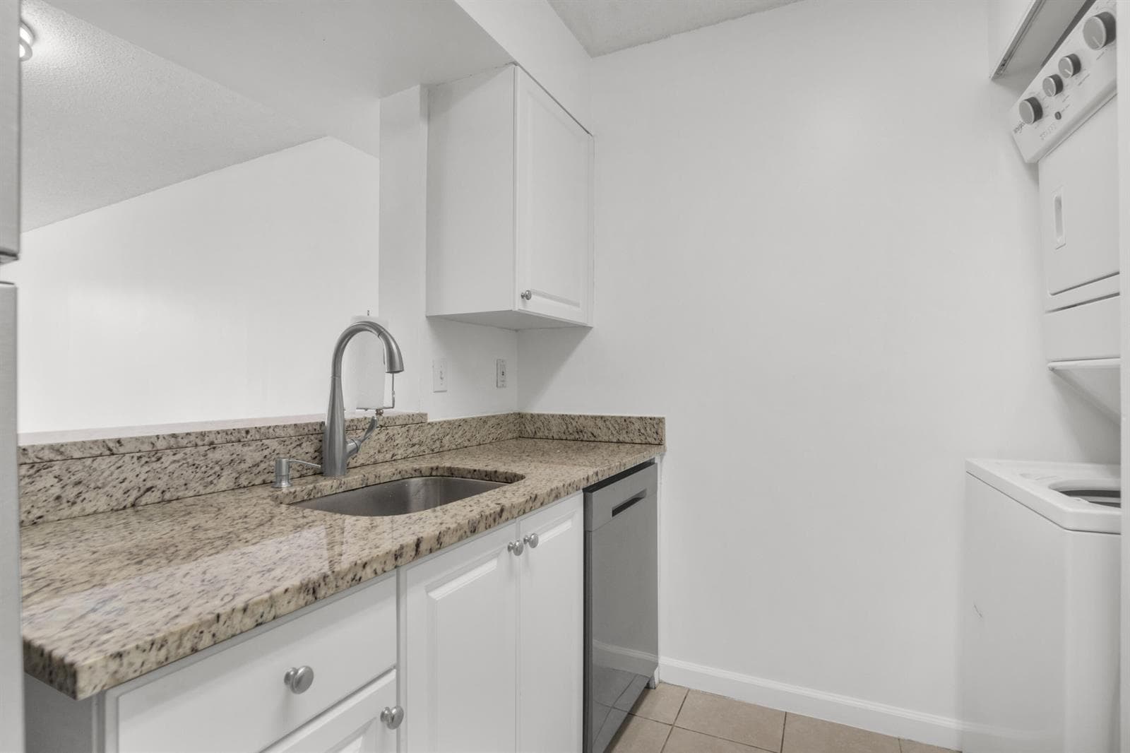 1341 SE 3RD Avenue # 112, Dania Beach, FL 33004 — zdjęcie 2