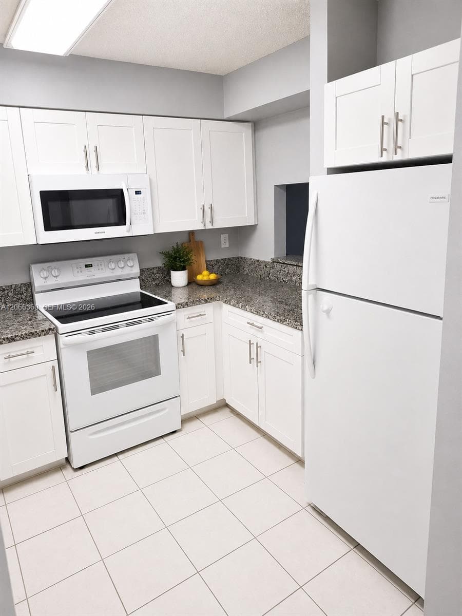 14951 SW 82nd Ln # 17-502, Miami, FL 33193 — zdjęcie 2