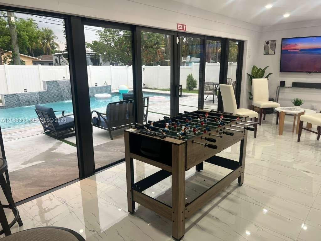 39 SE 7th St, Dania Beach, FL 33004 — zdjęcie 3