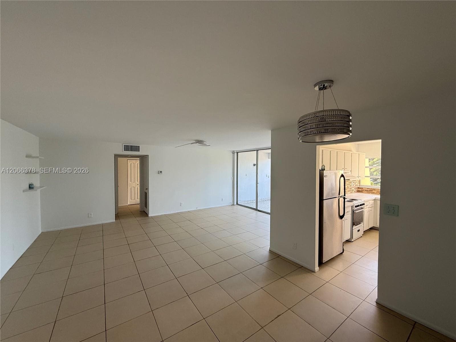 952 NE 199th St # 4K, Miami, FL 33179 — zdjęcie 2