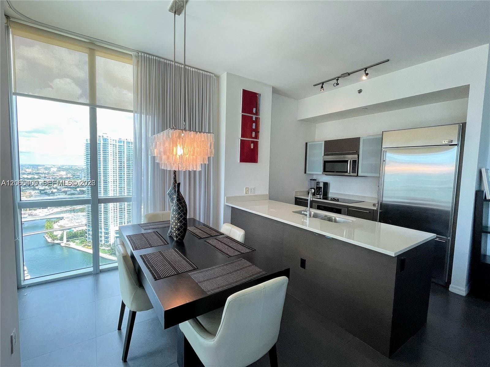 55 SE 6th St # 4102, Miami, FL 33131