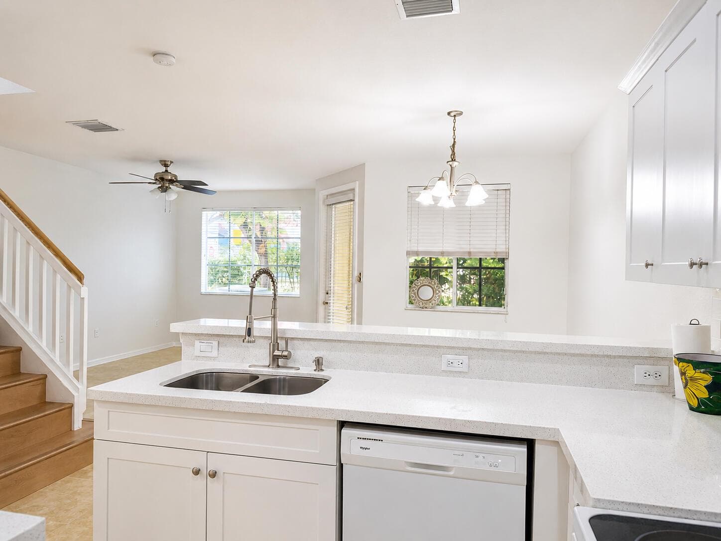 6007 SW 19TH Street, North Lauderdale, FL 33068 — zdjęcie 2