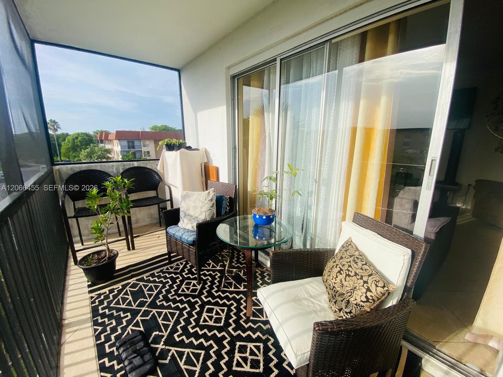4164 Inverrary Dr # 415, Lauderhill, FL 33319 — zdjęcie 2