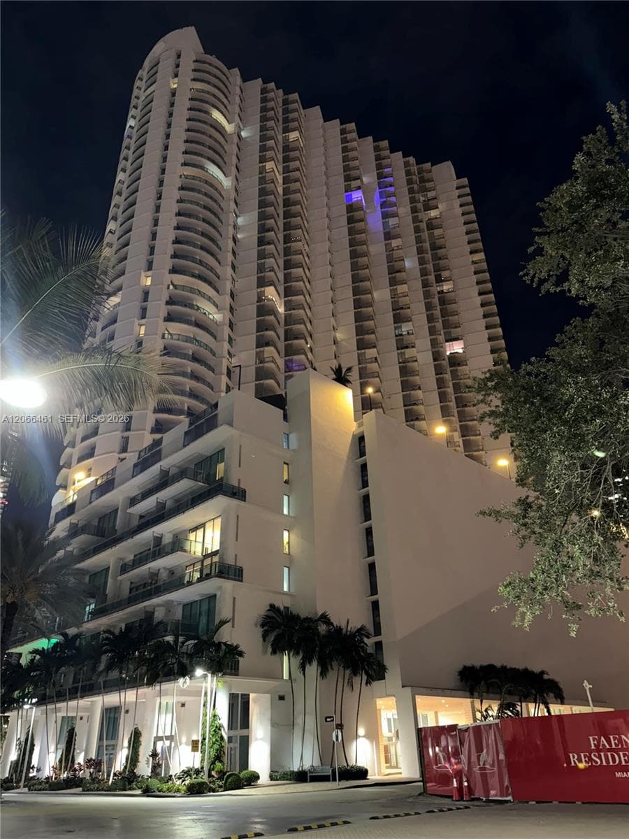 350 S Miami Ave # 304, Miami, FL 33130