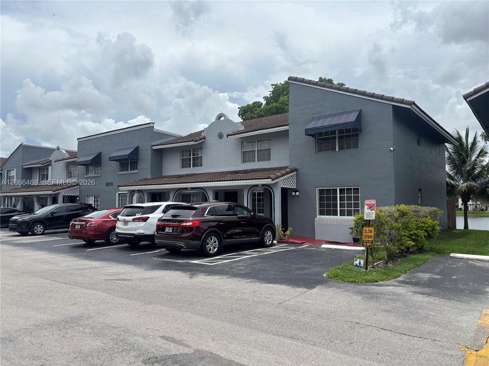 6910 NW 173rd Dr # 1008, Hialeah, FL 33015
