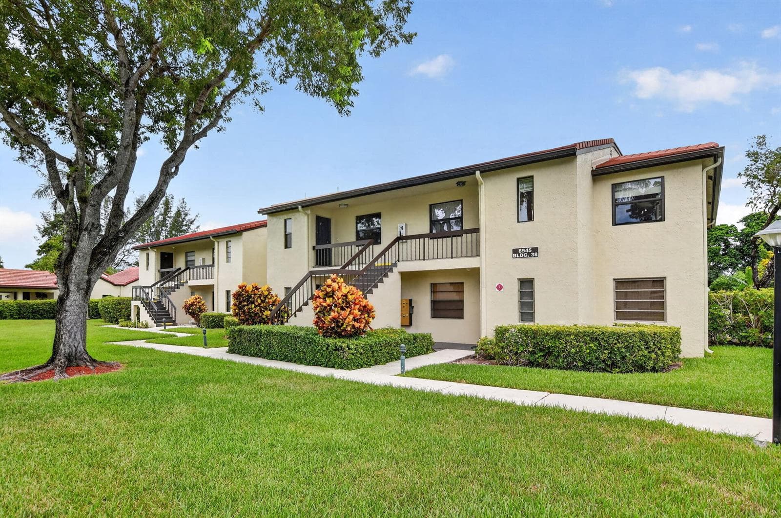 8545 Casa Del Lago # 38 H, Boca Raton, FL 33433 — zdjęcie 2