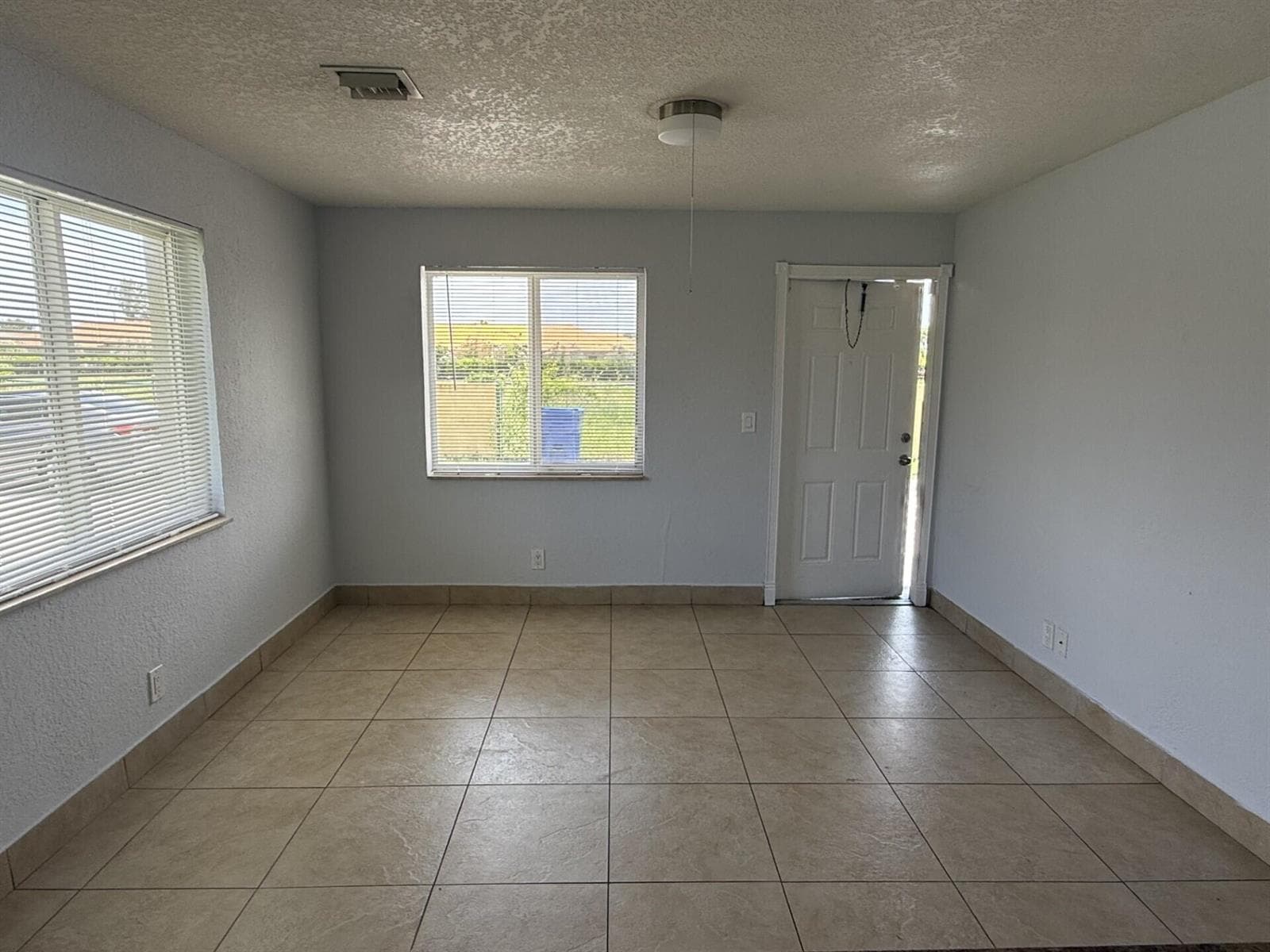 2820 Avenue S # 8, Riviera Beach, FL 33404 — zdjęcie 2