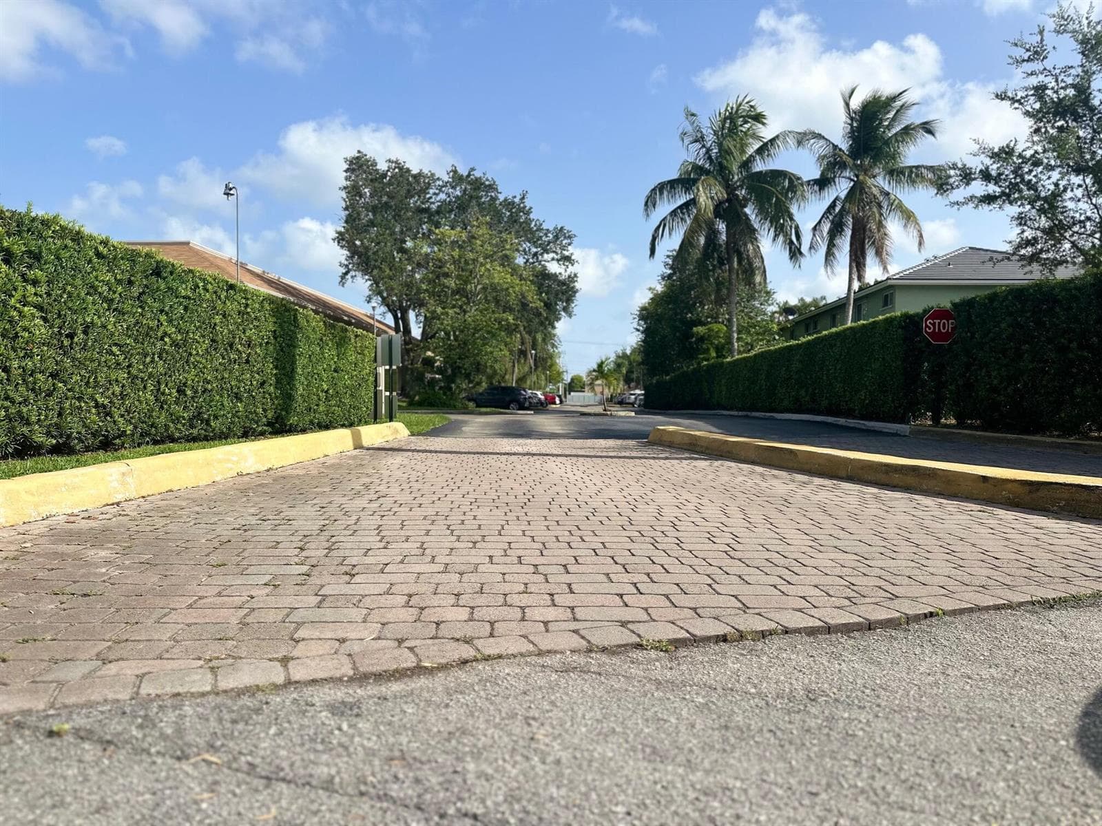 121 HIDDEN CT Road # 11-C, Hollywood, FL 33023 — zdjęcie 3
