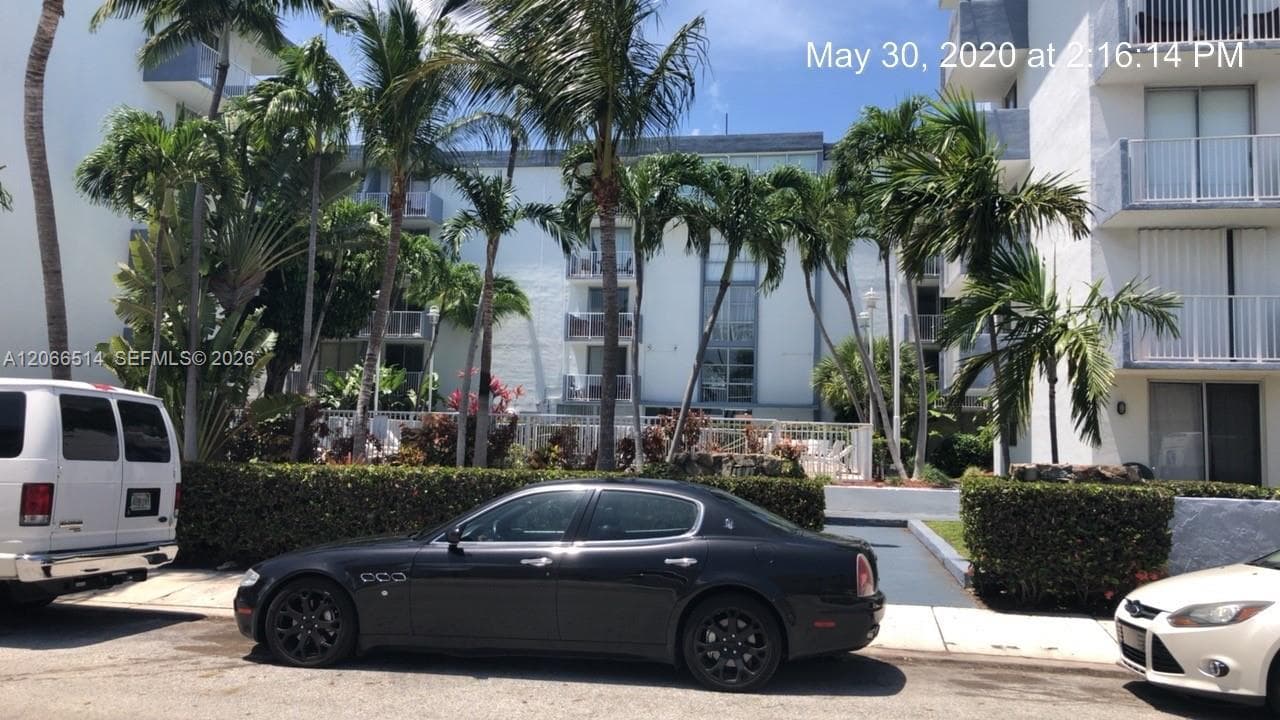 1801 S Treasure Dr # 401, North Bay Village, FL 33141 — zdjęcie 2
