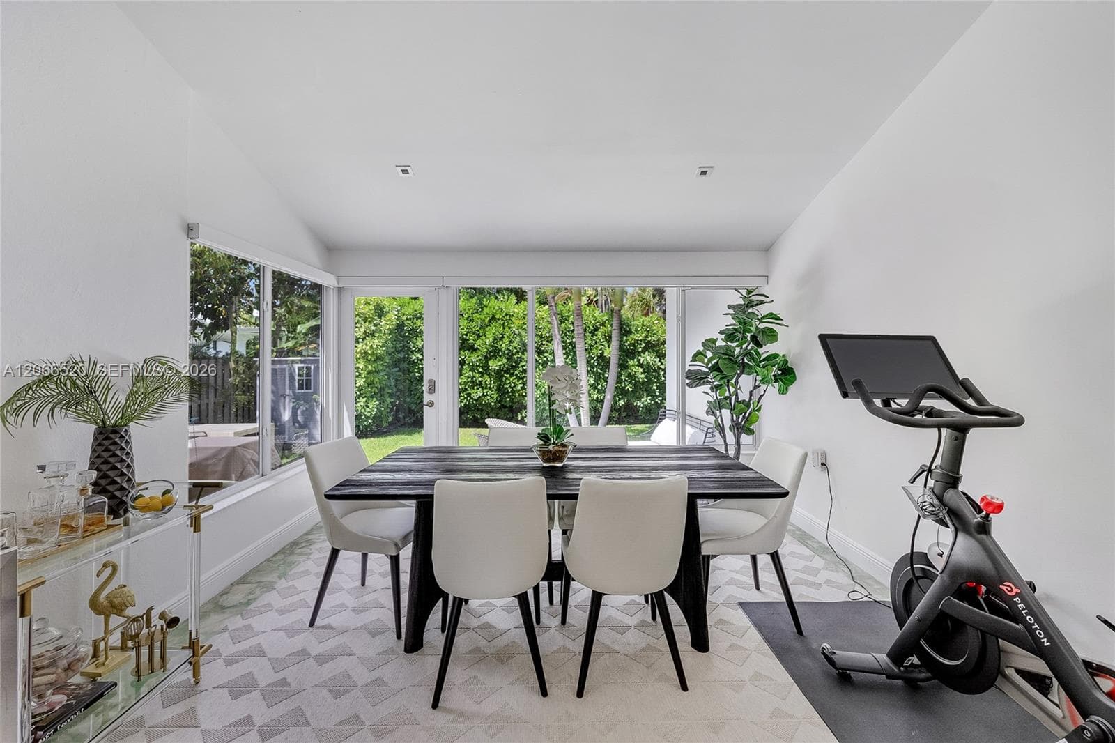 8950 Byron Ave, Surfside, FL 33154 — zdjęcie 5