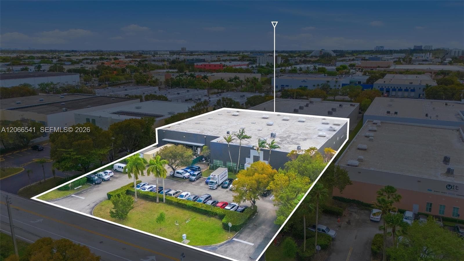 10880 NW 30th St, Doral, FL 33172 — zdjęcie 3
