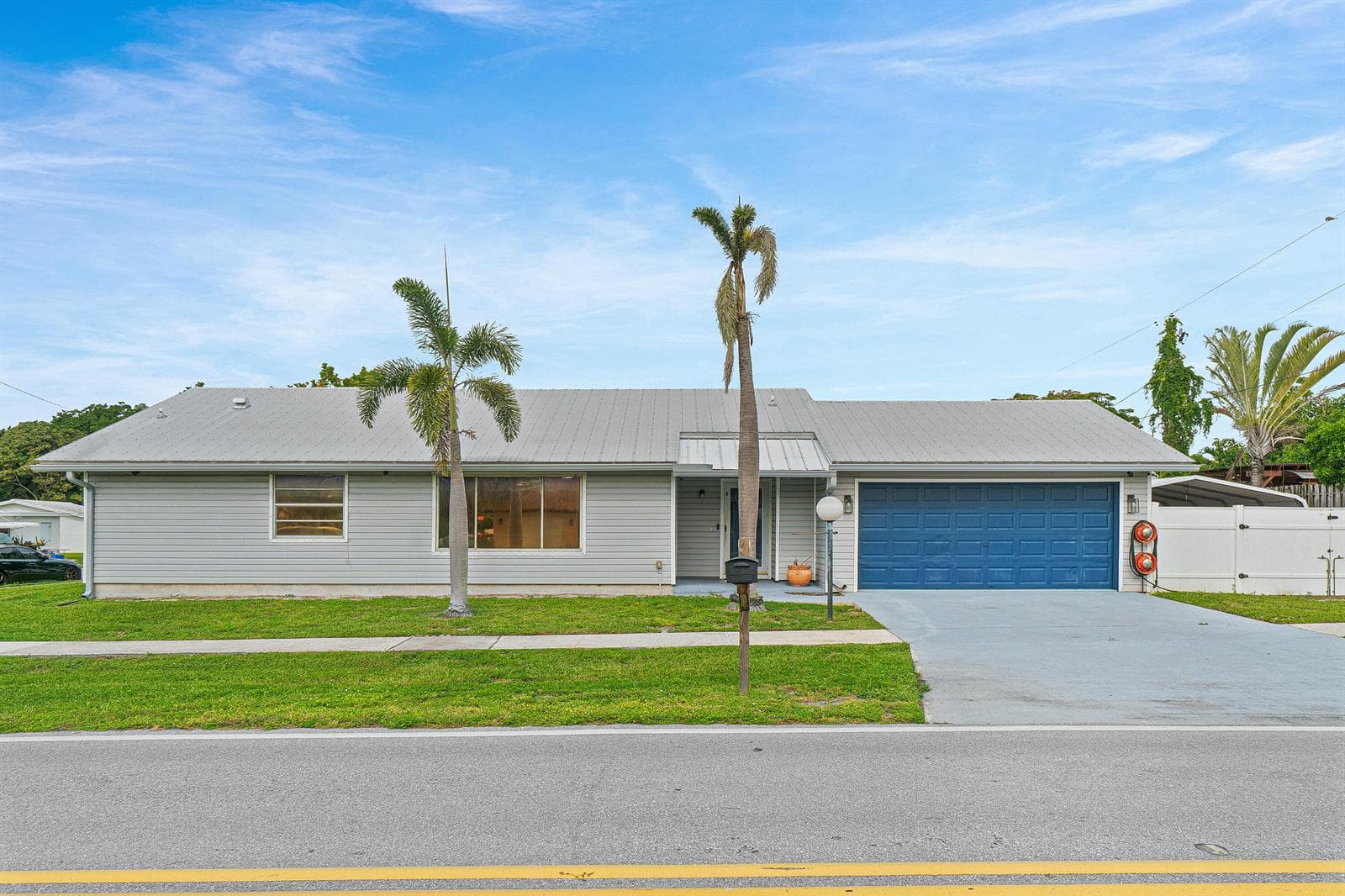 215 SW 8TH Street, Boynton Beach, FL 33426 — zdjęcie 2