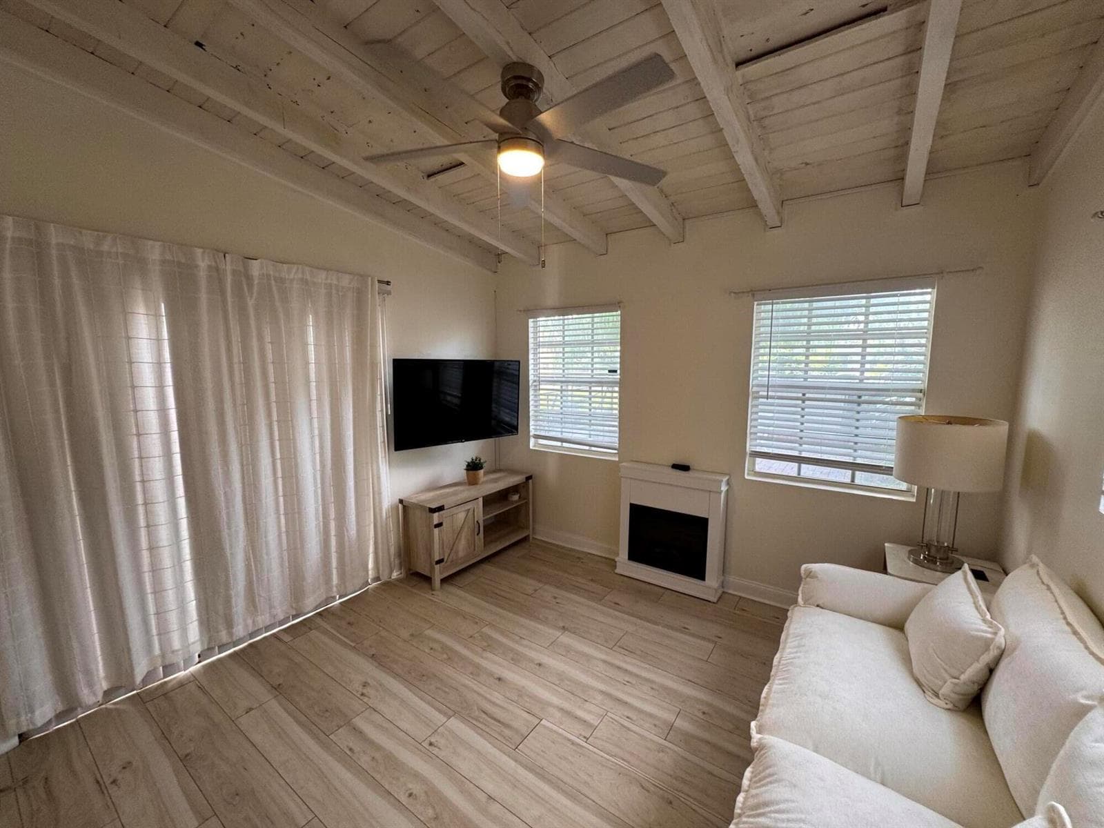 17 S D Street # 1, FL 33460 — zdjęcie 2
