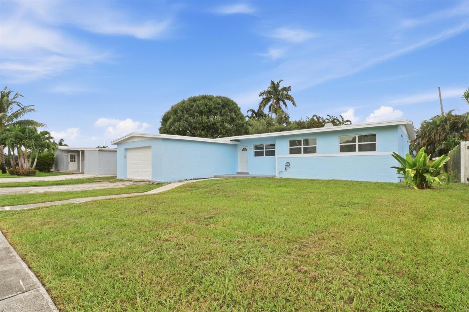328 PONTE VEDRA Road, Palm Springs, FL 33461 — zdjęcie 2