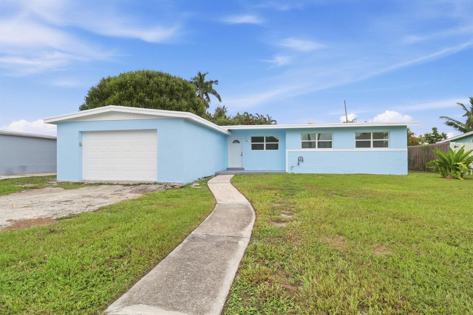328 PONTE VEDRA Road, Palm Springs, FL 33461