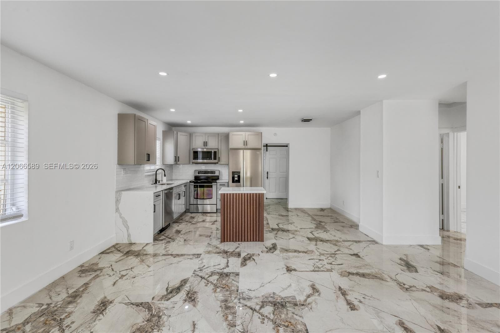 809 SW 17th St # 1, Fort Lauderdale, FL 33315 — zdjęcie 2