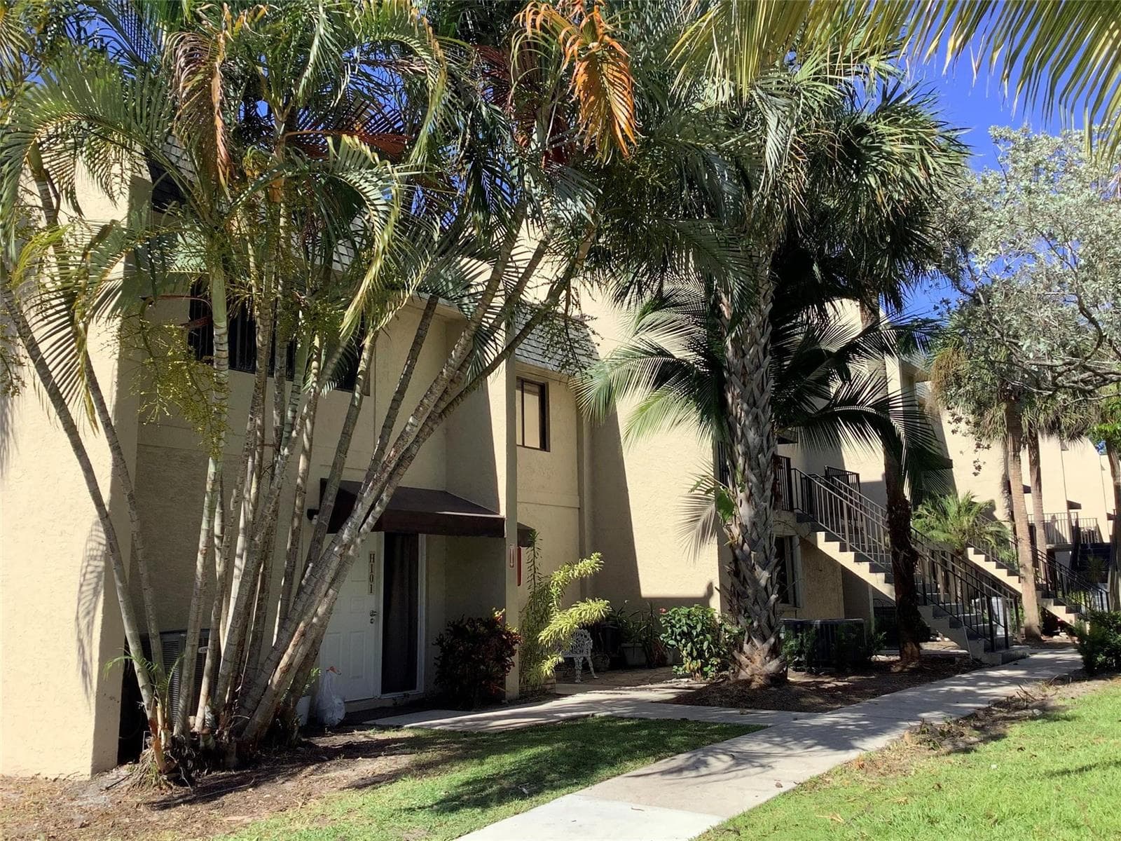 65 DEER CREEK Road # H102, Deerfield Beach, FL 33442