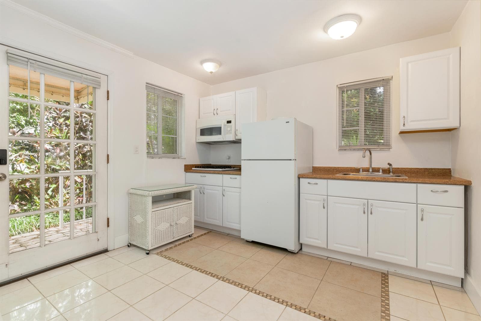 155 Peruvian Avenue # Back Cottage, Palm Beach, FL 33480 — zdjęcie 4