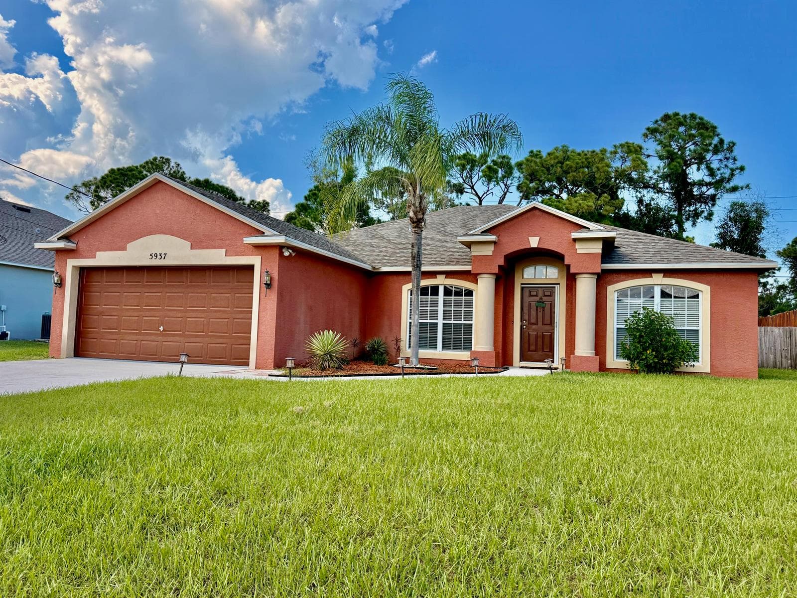 5937 NW BAYNARD Drive, Port St. Lucie, FL 34986 — zdjęcie 2