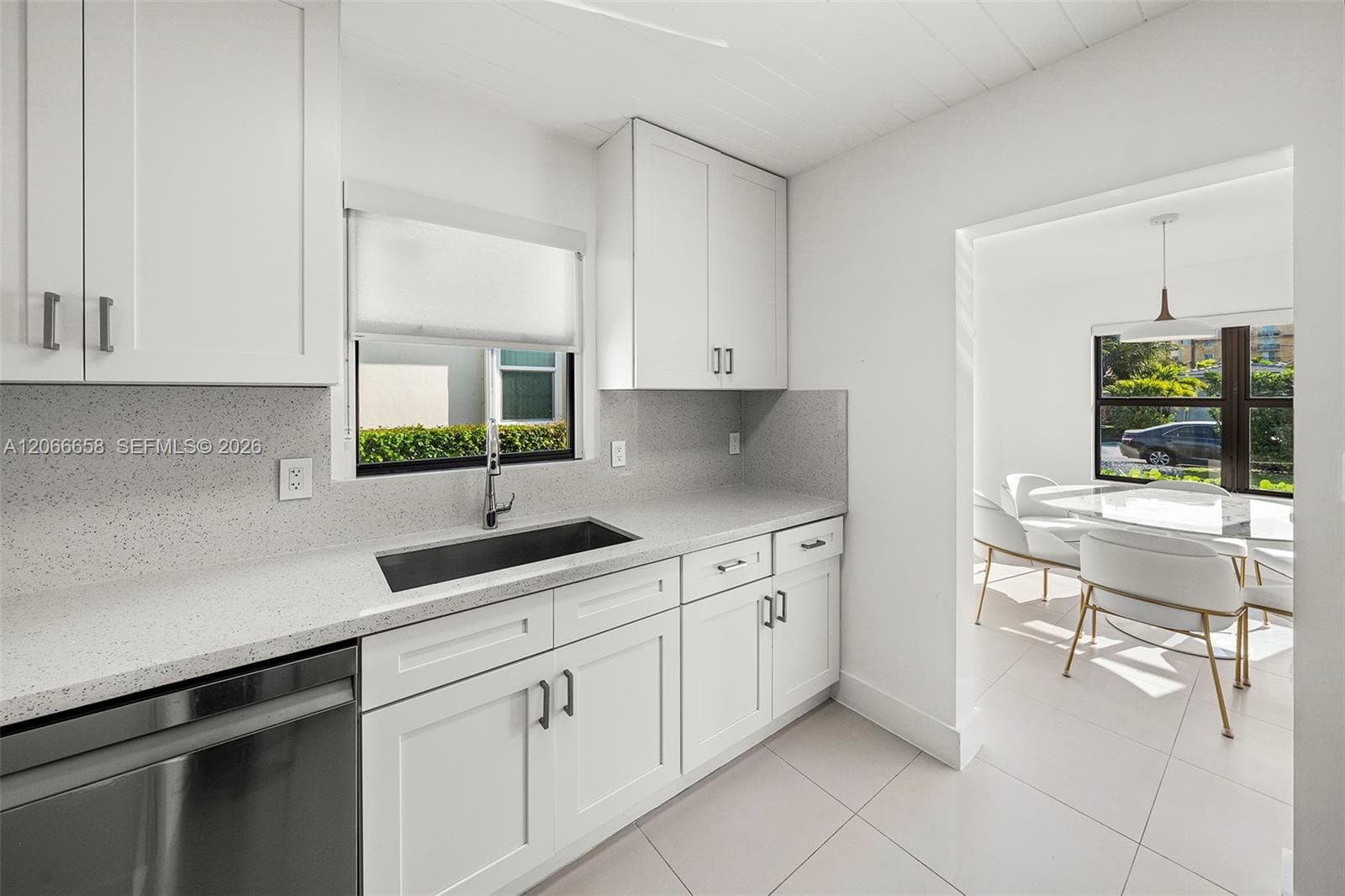 8844 Abbott Ave, Surfside, FL 33154 — zdjęcie 5