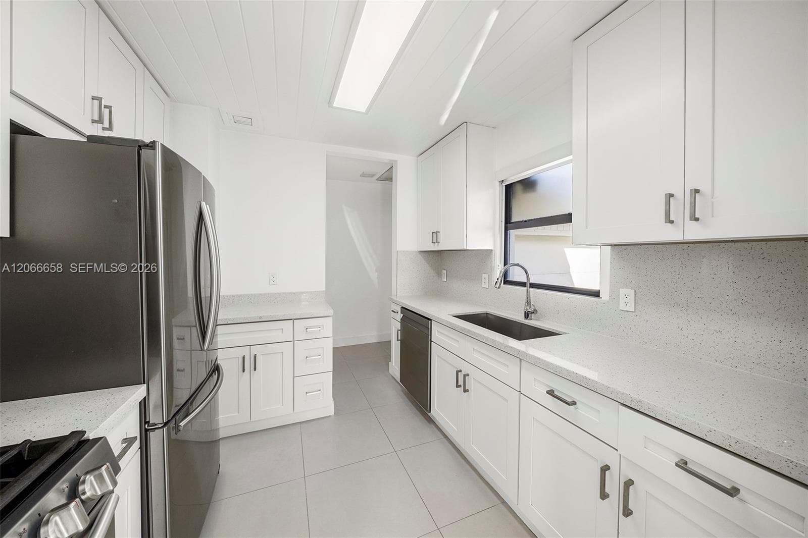 8844 Abbott Ave, Surfside, FL 33154 — zdjęcie 4