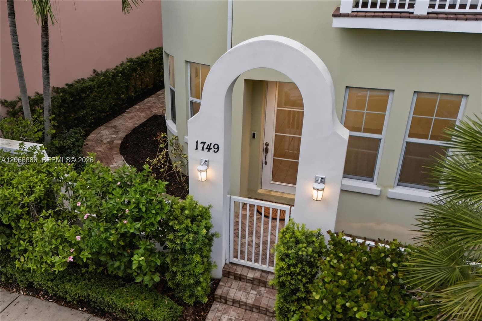 1749 NE 9th St, Fort Lauderdale, FL 33304 — zdjęcie 4