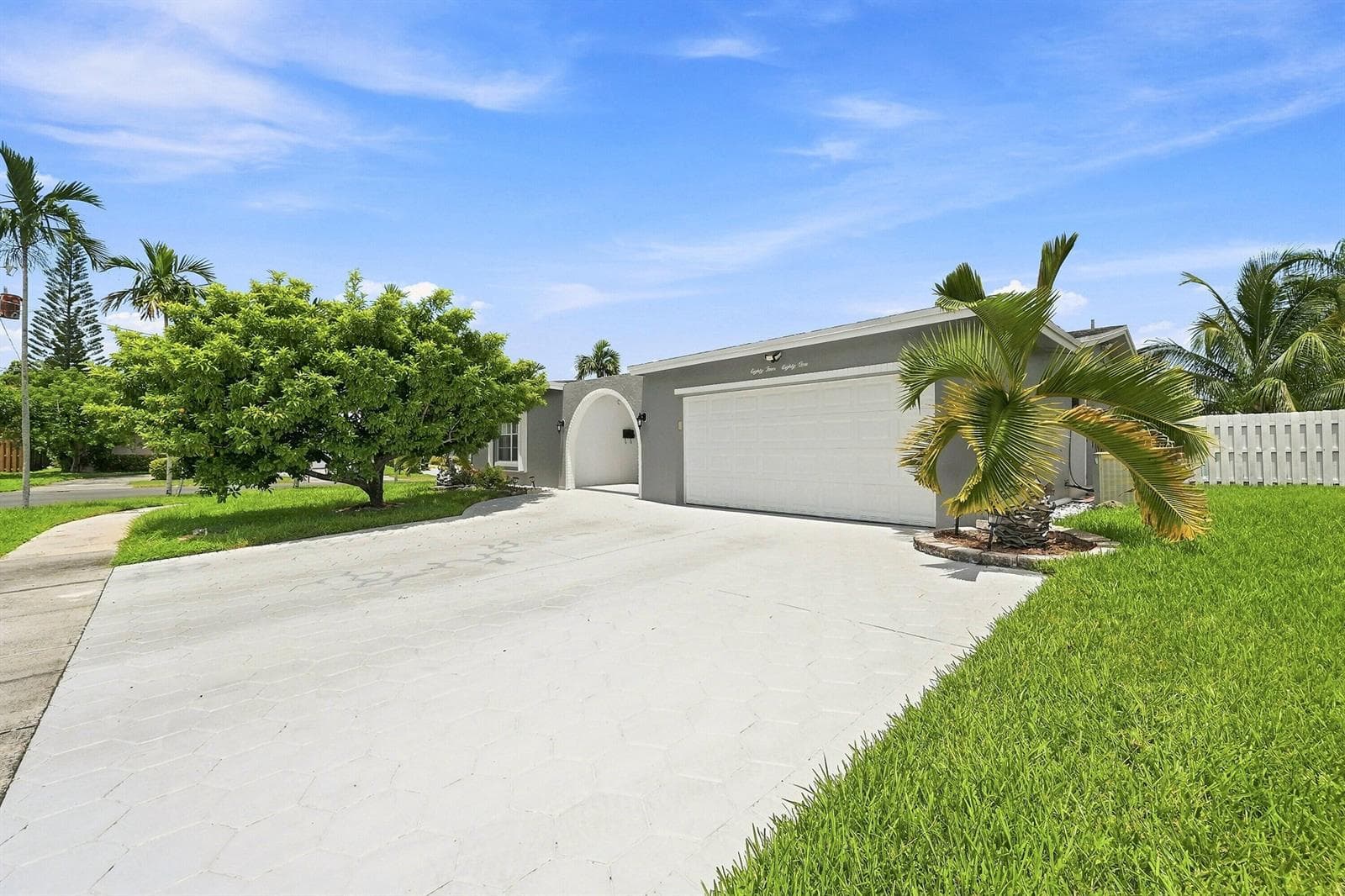 8481 NW 24TH Street, Sunrise, FL 33322 — zdjęcie 3