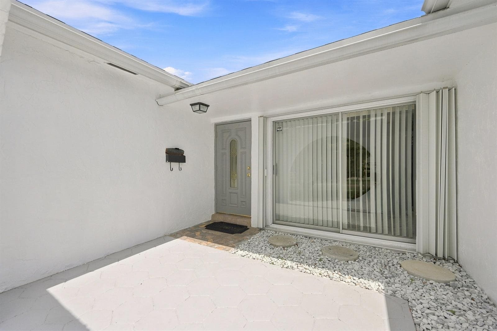 8481 NW 24TH Street, Sunrise, FL 33322 — zdjęcie 5