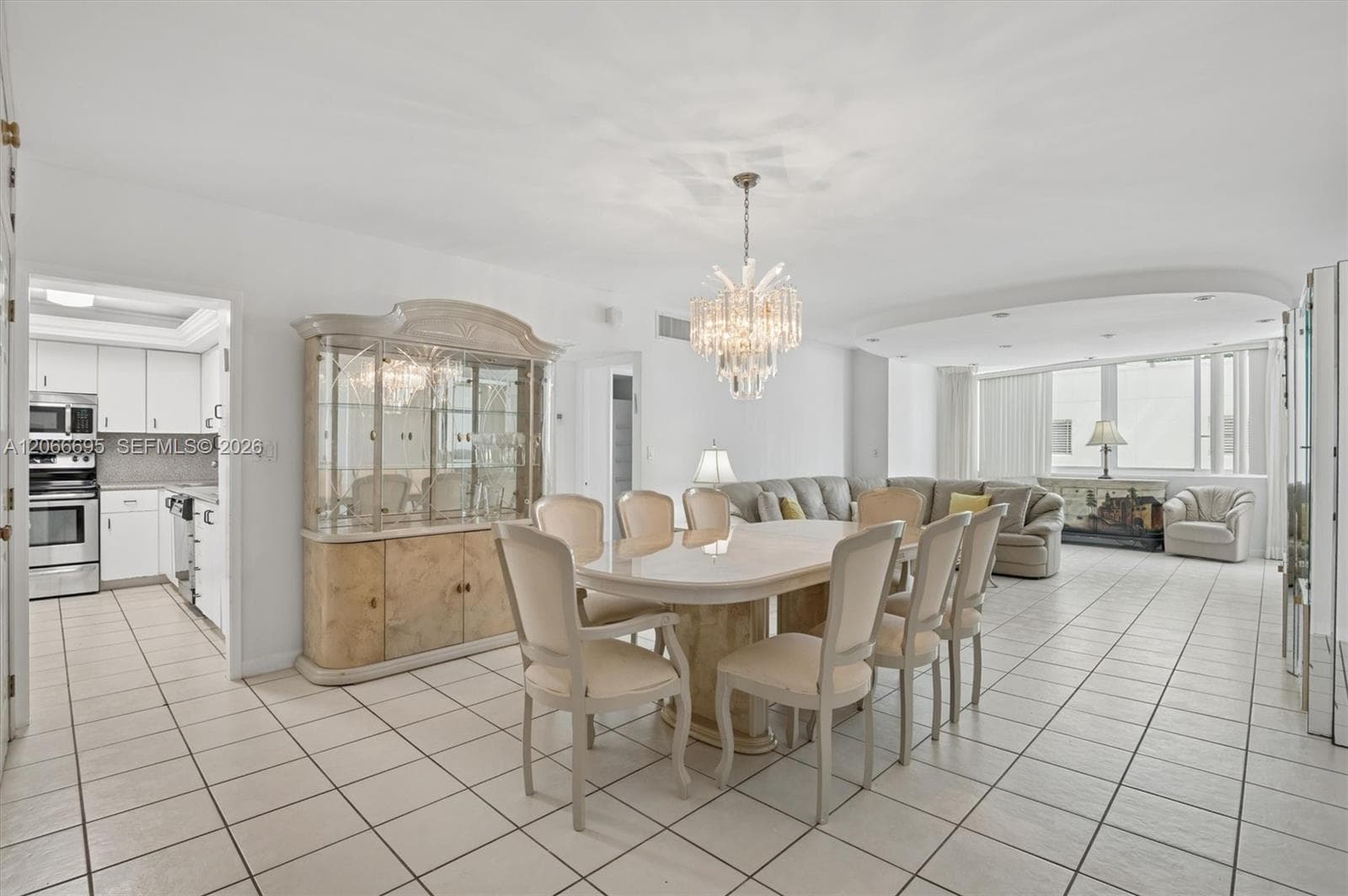 5005 Collins Ave # 424, Miami Beach, FL 33140 — zdjęcie 2