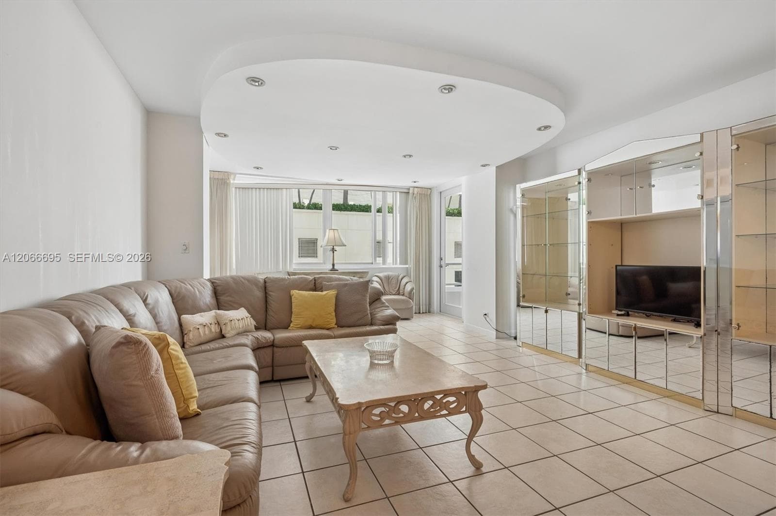 5005 Collins Ave # 424, Miami Beach, FL 33140 — zdjęcie 3
