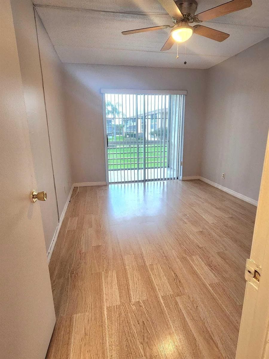 100 Village Green Circle E # B212, Palm Springs, FL 33461 — zdjęcie 3