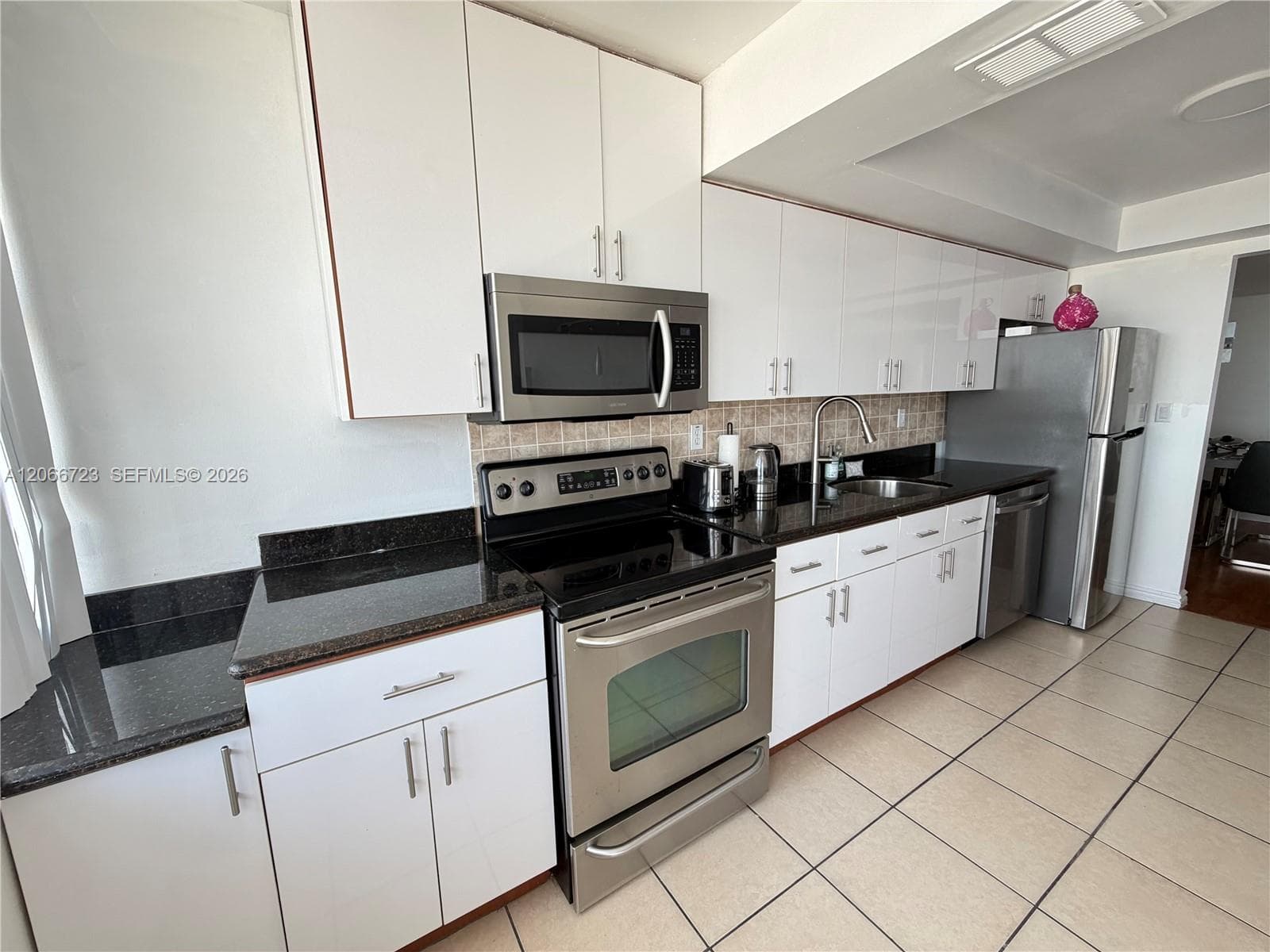 18031 Biscayne Blvd # 601, Aventura, FL 33160 — zdjęcie 2