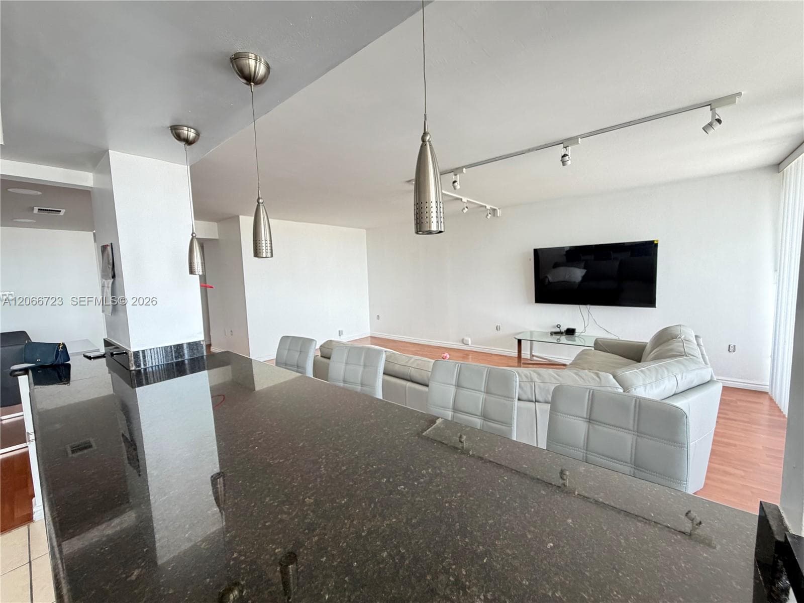 18031 Biscayne Blvd # 601, Aventura, FL 33160 — zdjęcie 3