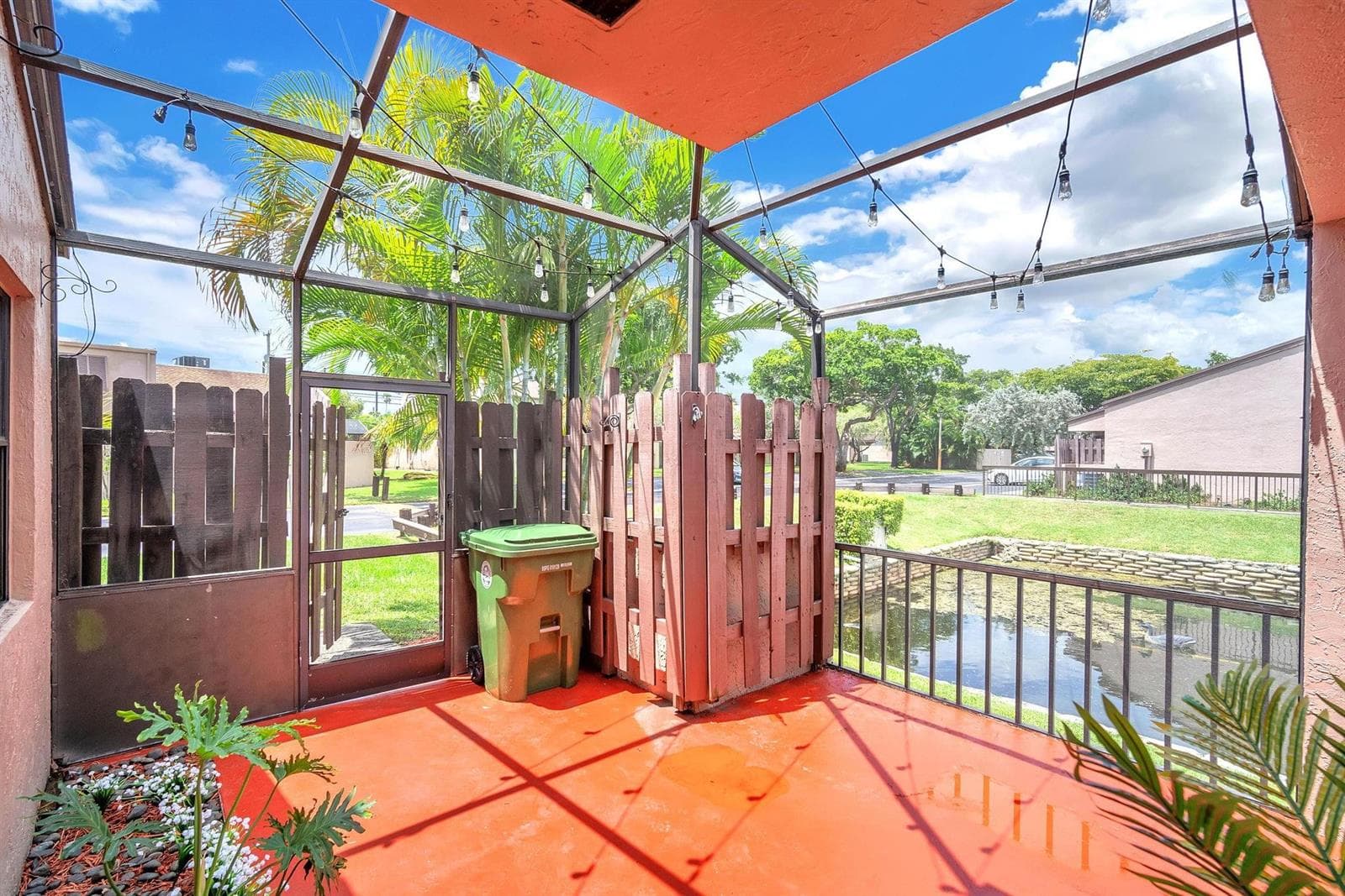 12359 NW 11TH Court, Pembroke Pines, FL 33026 — zdjęcie 4