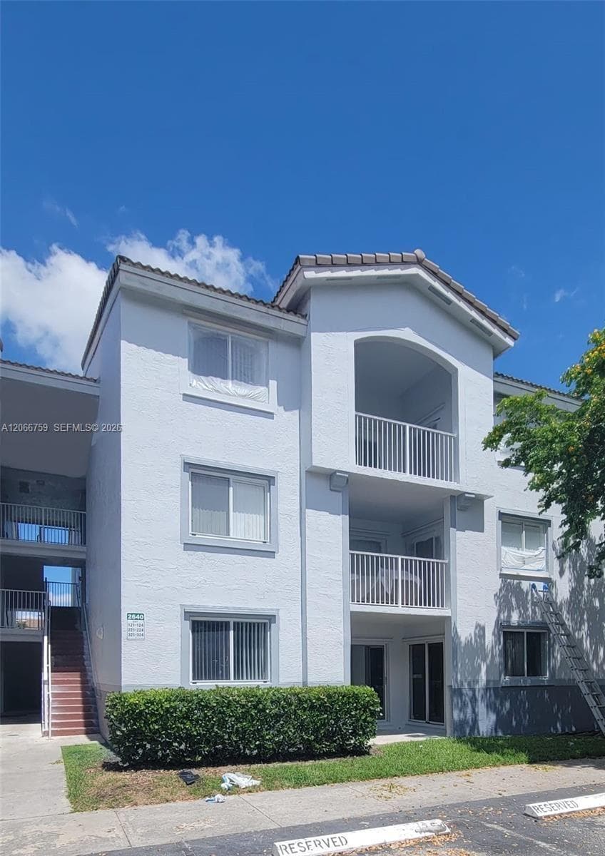 2640 S University Dr # 118, Davie, FL 33328