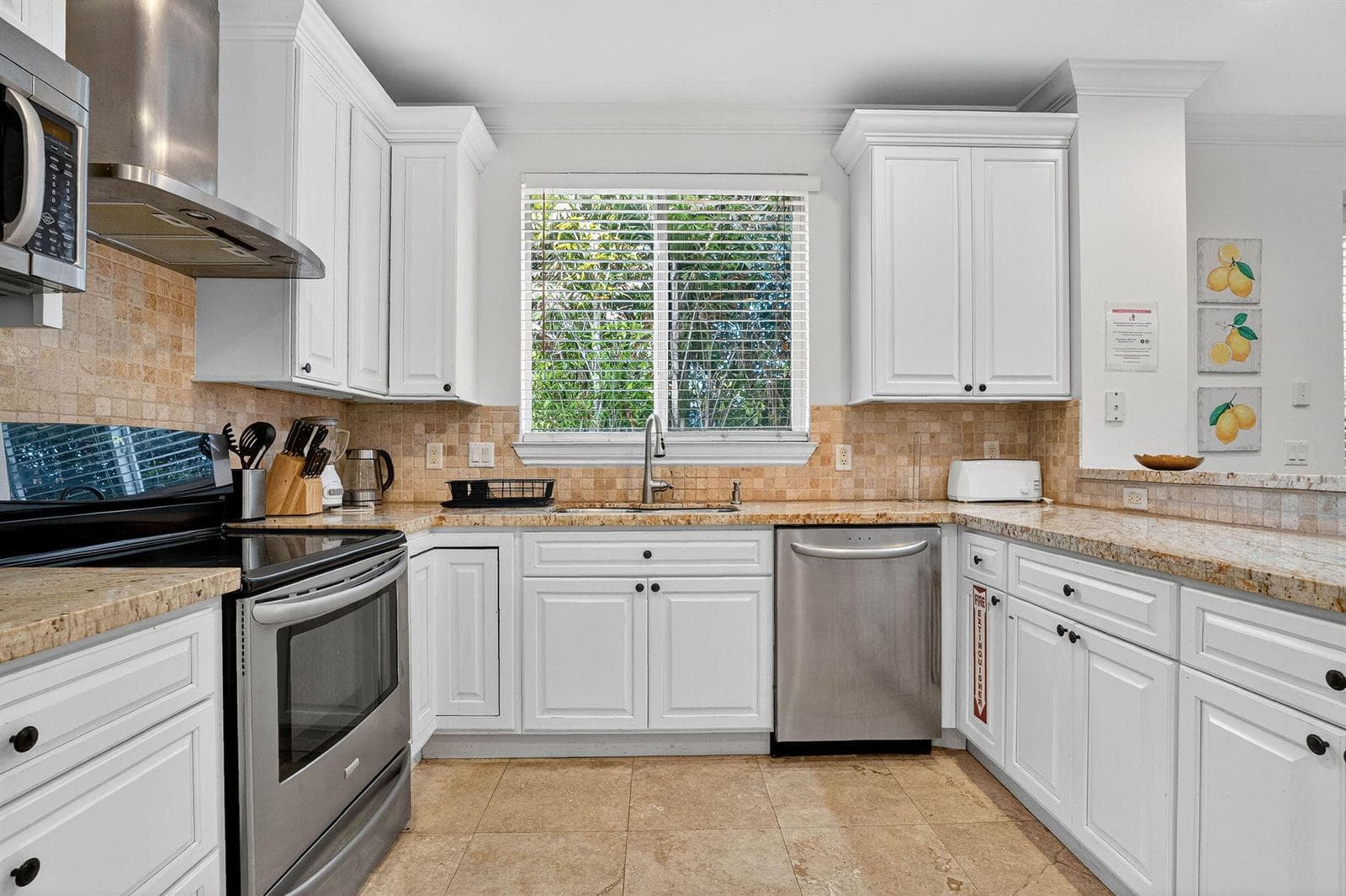 1705 NE 11th Street, Fort Lauderdale, FL 33304 — zdjęcie 5