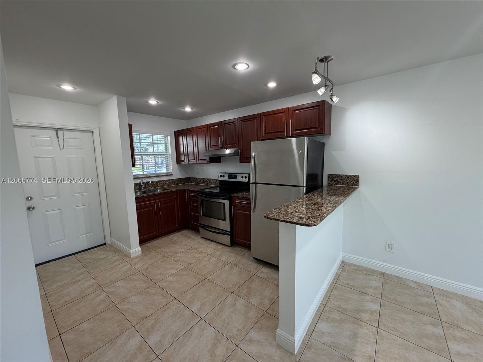 5621 SW 36th Ct # 105, Davie, FL 33314