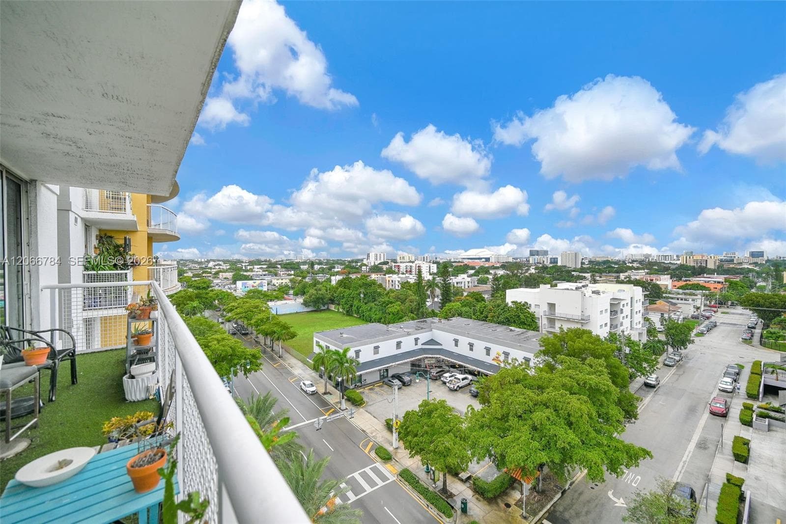 900 SW 8th St # 908, Miami, FL 33130 — zdjęcie 4