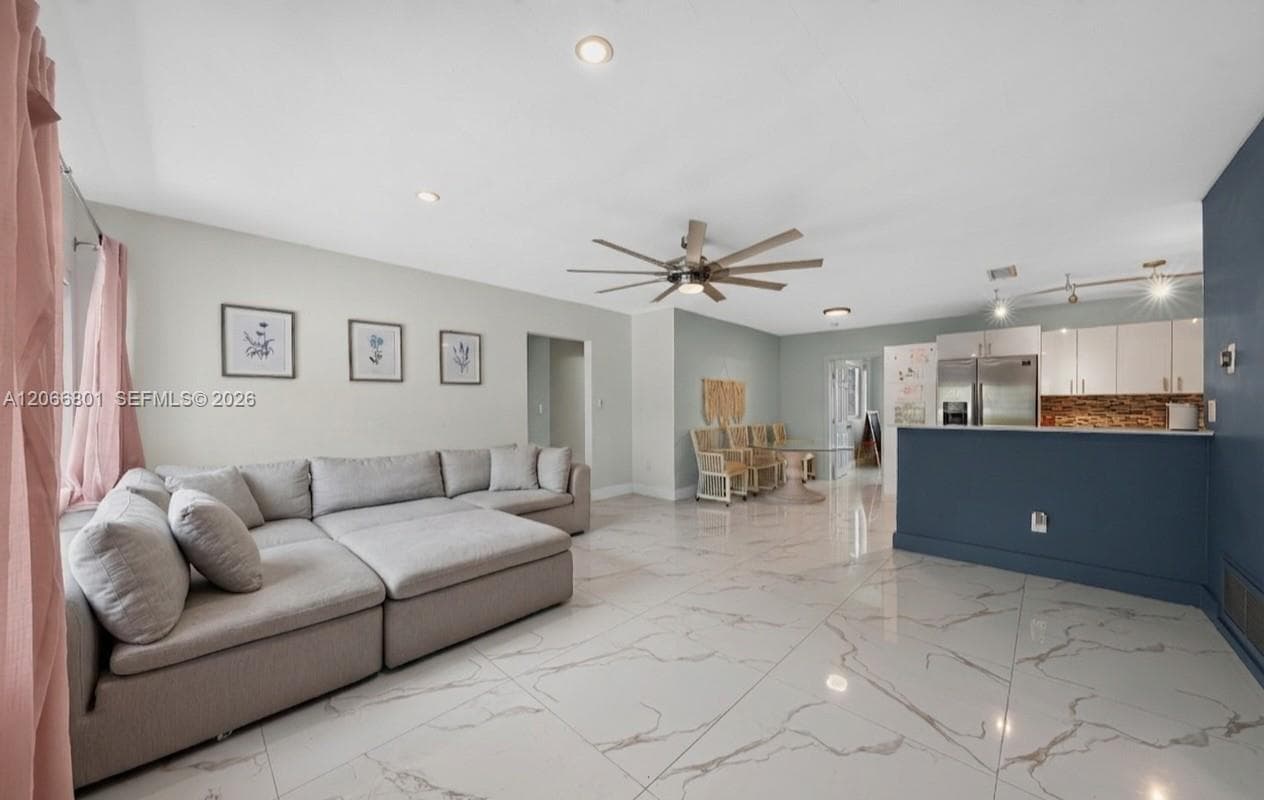 7304 Mckinley St, Hollywood, FL 33024 — zdjęcie 3