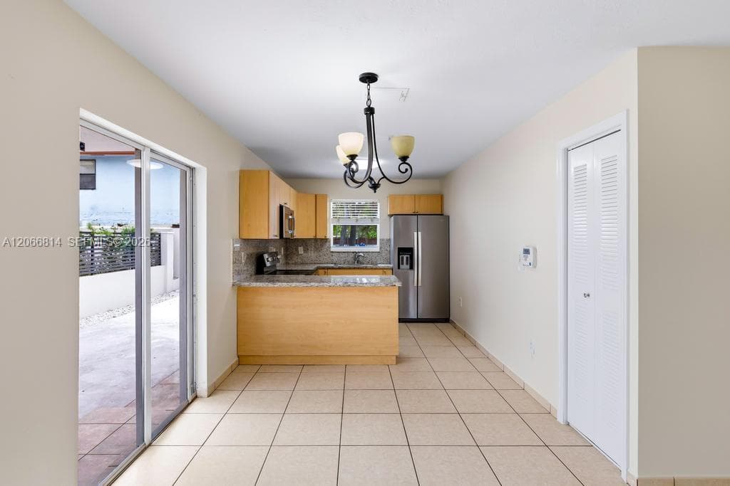 3072 NW 14th St # REAR, Miami, FL 33125 — zdjęcie 5