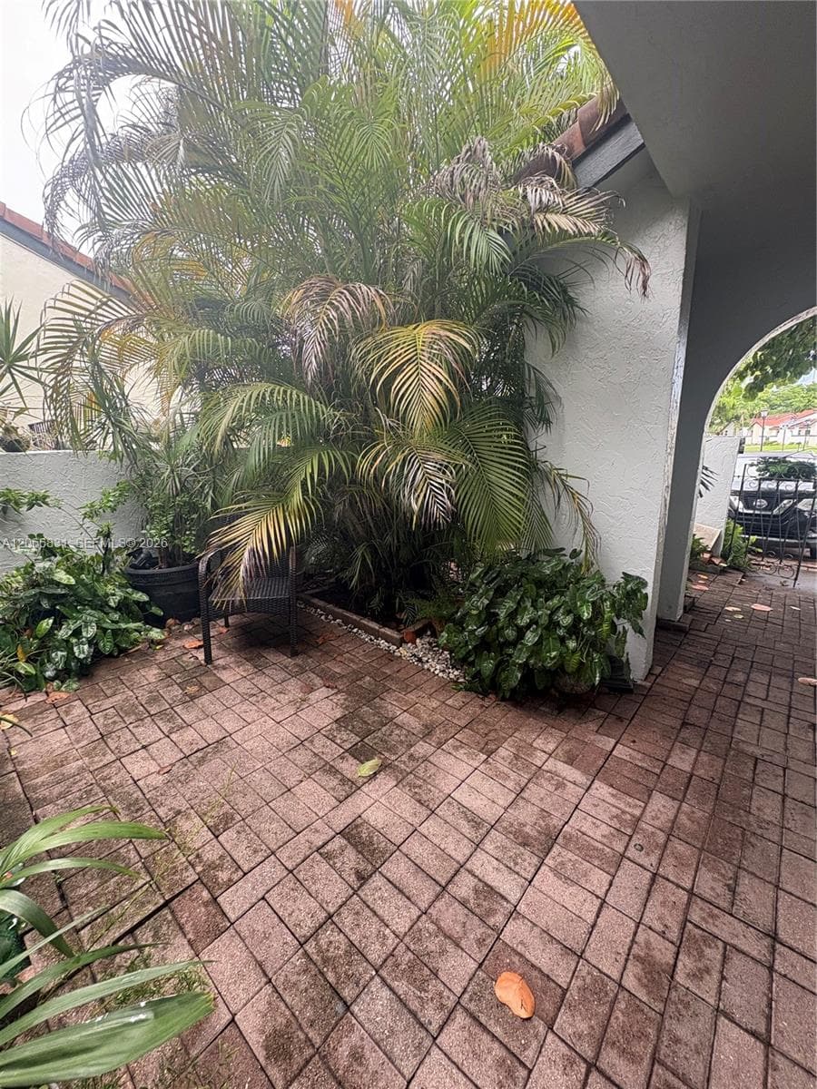 17919 NW 66th Ct, Hialeah, FL 33015 — zdjęcie 4