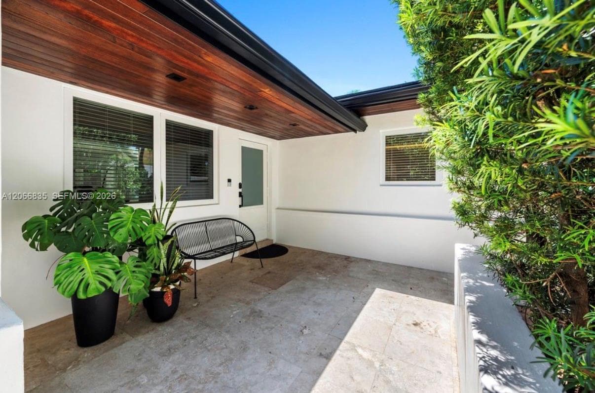 5711 Michelangelo St, Coral Gables, FL 33146 — zdjęcie 5