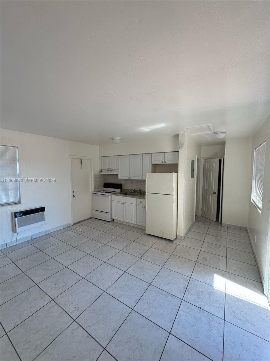 2451 NW 13th Ct # 5, Fort Lauderdale, FL 33311 — zdjęcie 2