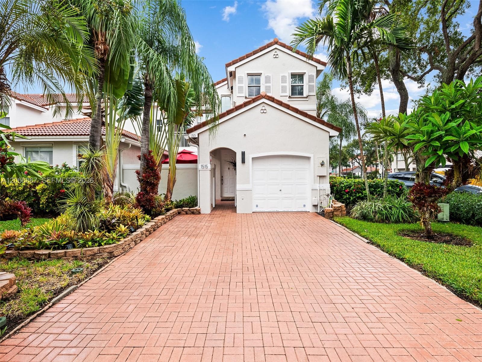 1515 Seagrape Way, Hollywood, FL 33019