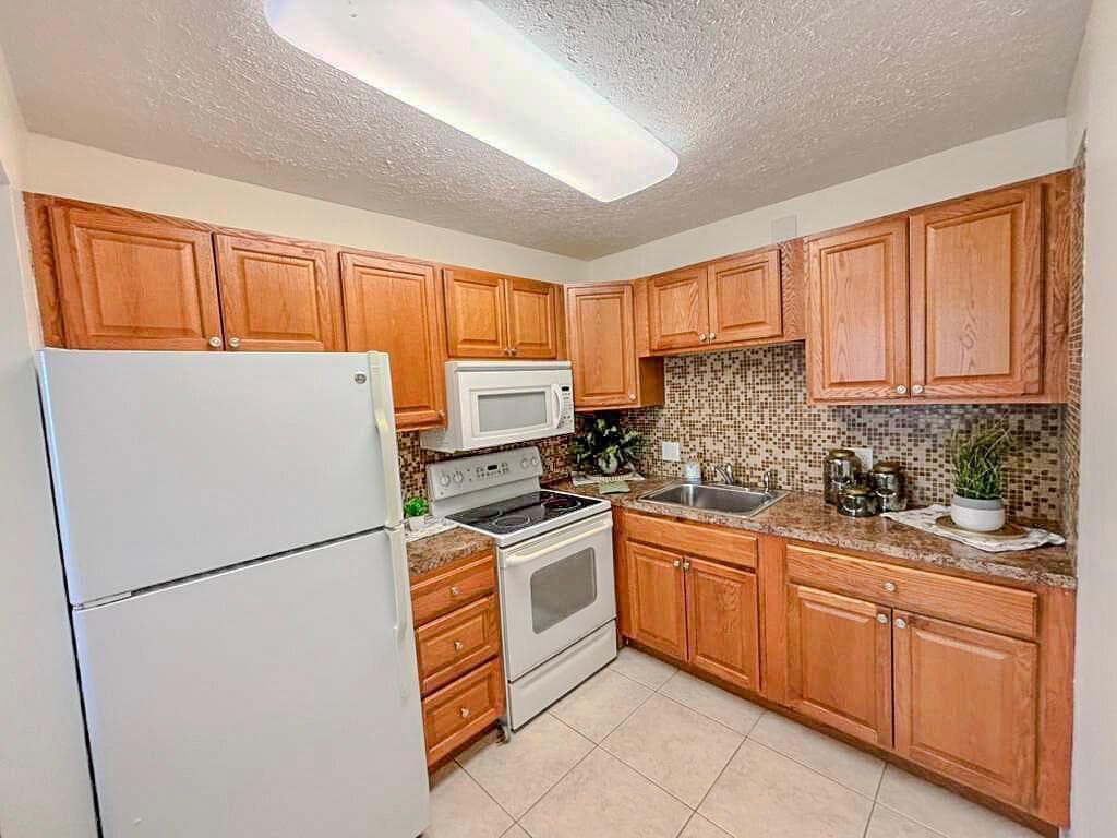 54 Newport Court # c, Deerfield Beach, FL 33442 — zdjęcie 2