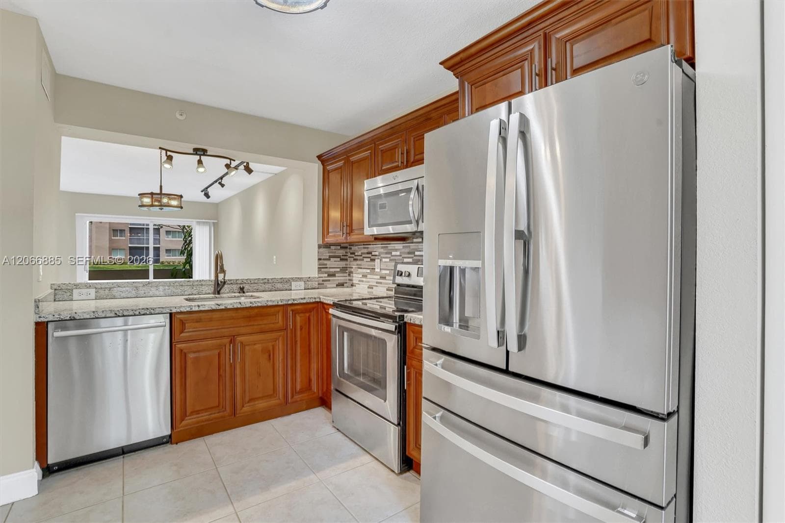 9537 Weldon Cir # I109, Tamarac, FL 33321