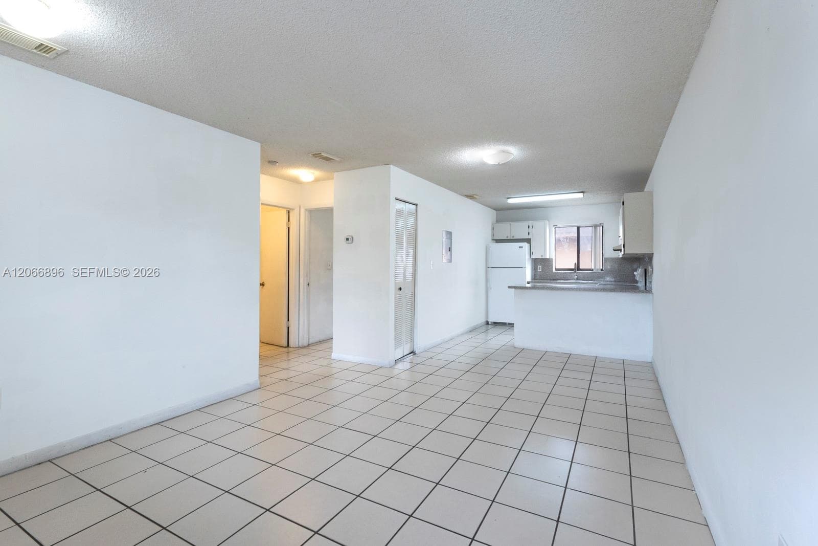 6305 W 22nd Ct # 203, Hialeah, FL 33016 — zdjęcie 2